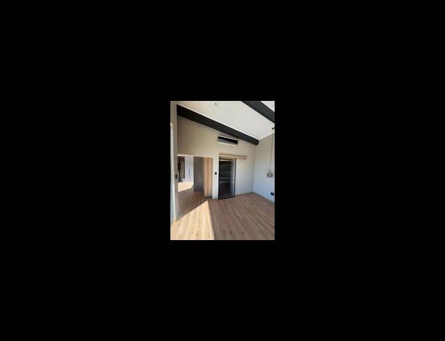6 BEDROOM HOUSE FOR SALE IN MIDSTREAM ESTATE